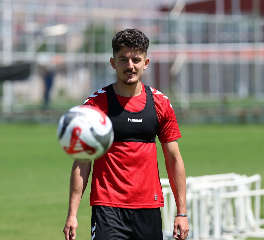 Sivasspor, Sivas Kampında Yoğun Antrenman Temposunu Sürdürüyor SVSS7661 1024x929 1 | Gündem Sivas™ Haber