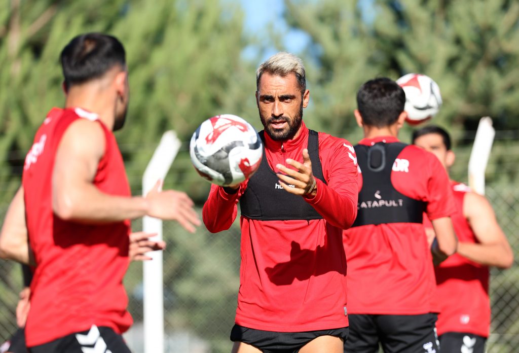 Sivasspor, Yeni Sezon Hazırlıklarını Sivas’ta Hız Kesmeden Sürdürüyor SVSS8064 1 1024x696 1 | Gündem Sivas™ Haber