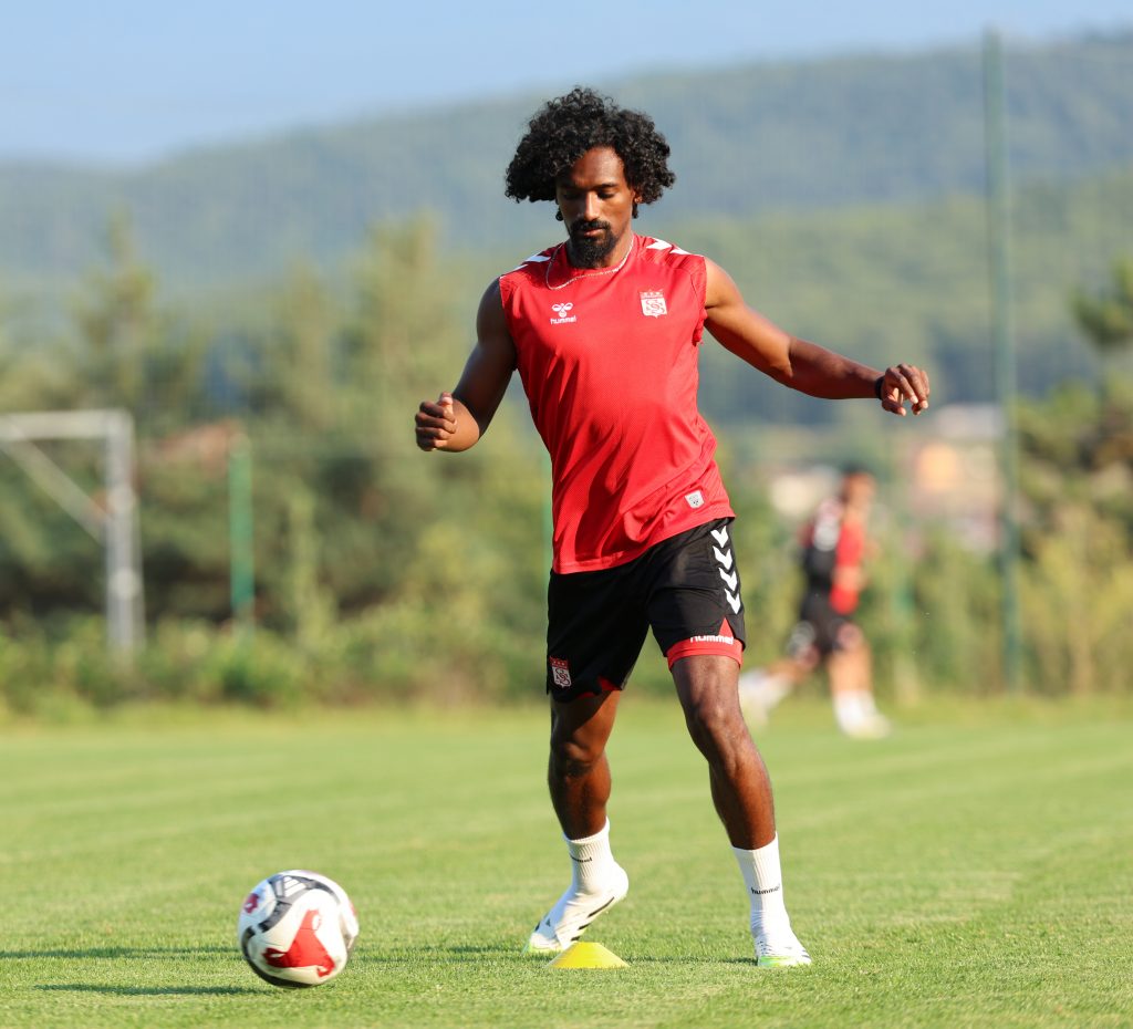 Sivasspor, Bolu Kampında Hız Kesmiyor! SVSS9477 1024x930 1 | Gündem Sivas™ Haber