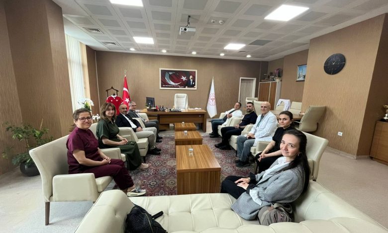 Sivas Numune Hastanesi’nde Laparoskopik Periton Diyaliz Kateteri Eğitimi | Gündem Sivas™ | Sivas Haberleri Sivas Numune Hastanesinde Teorik ve Uygulamali Egitim 3 | Gündem Sivas™ | Sivas Haberleri