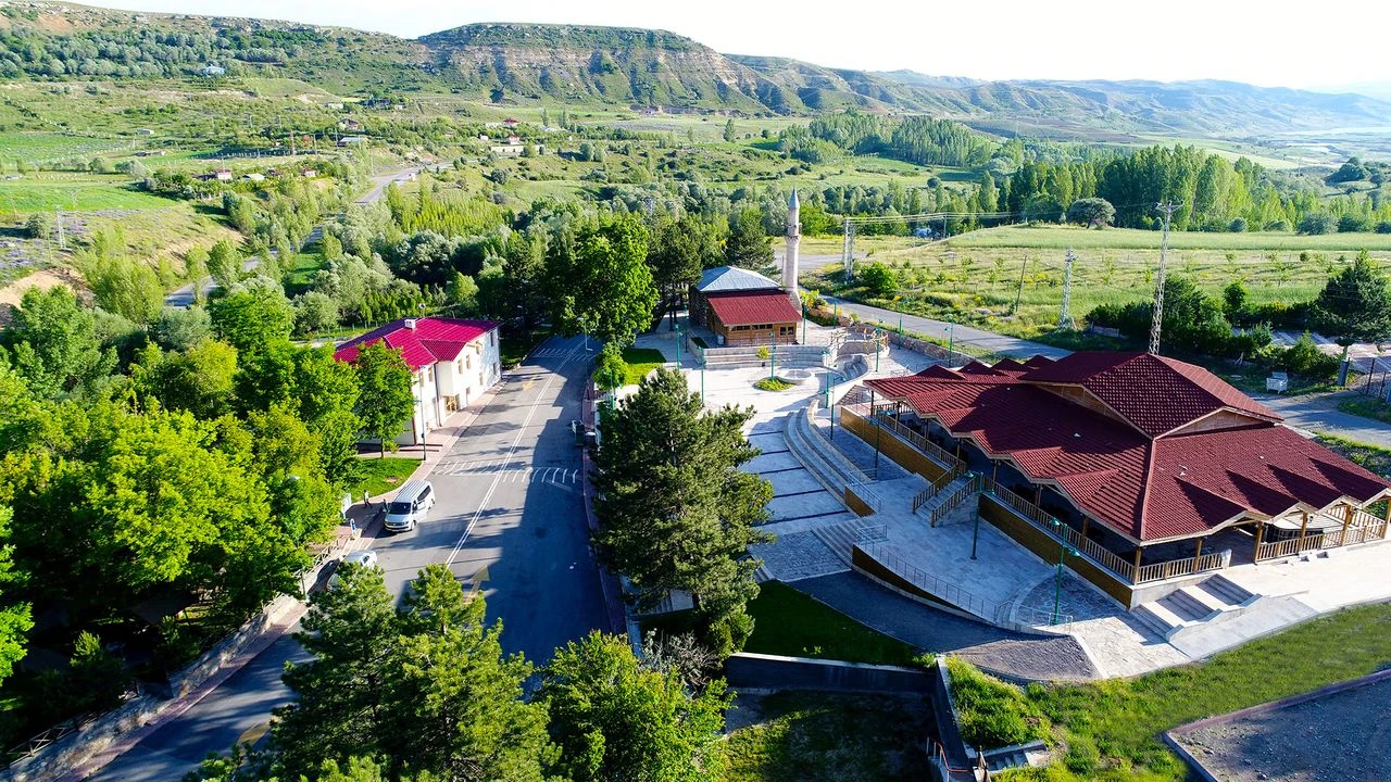 Sivas Soğuk Çermik Kaplıcaları'nda Hafta Sonu Açık Büfe Kahvaltı Keyfi Başlıyor!