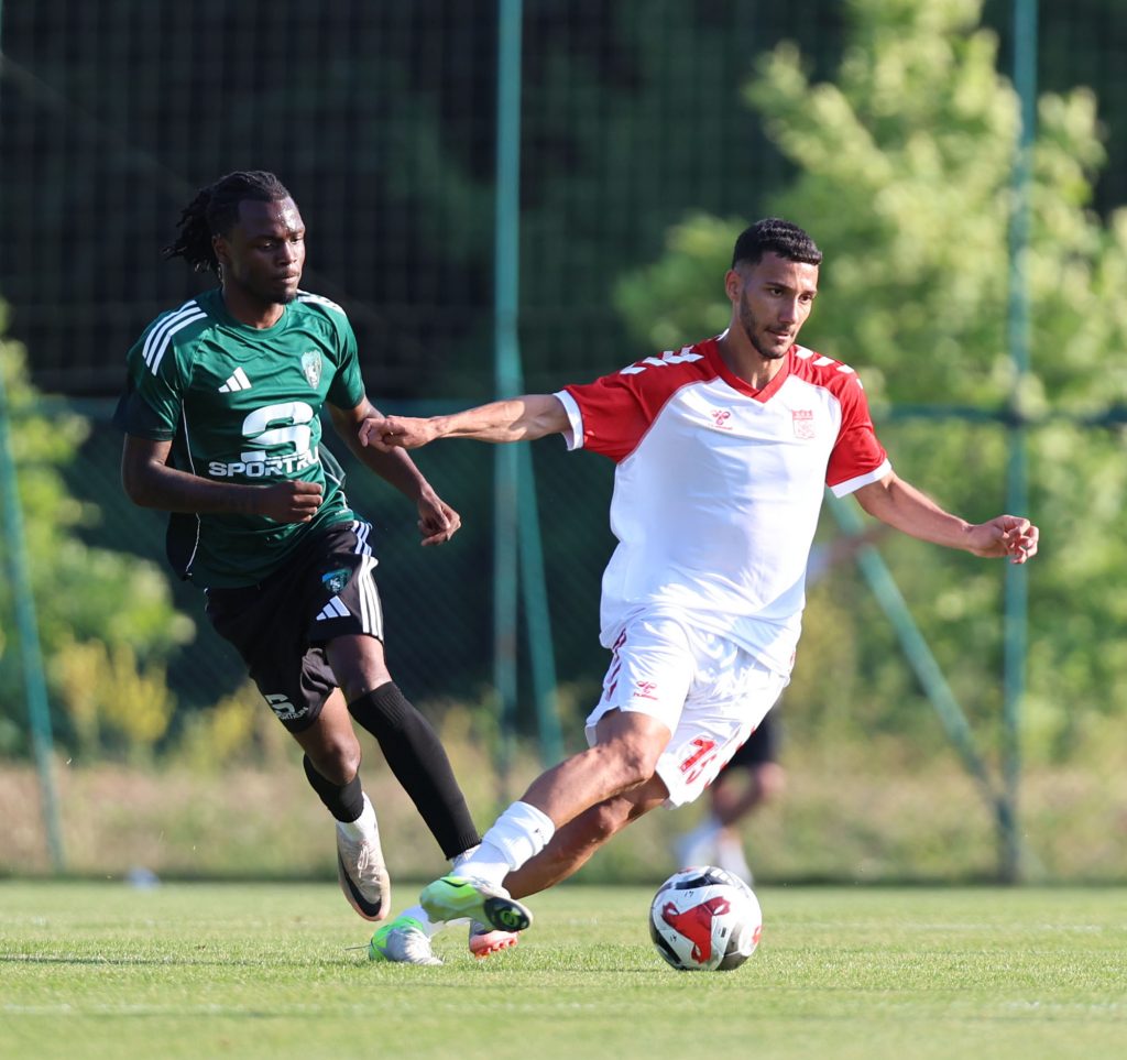 Sivasspor, Kocaelispor’a Hazırlık Maçında 2-1 Yenildi