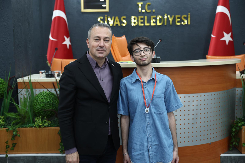 yks de sivas in gururu oldular 89 | Gündem Sivas™ | Sivas Haberleri