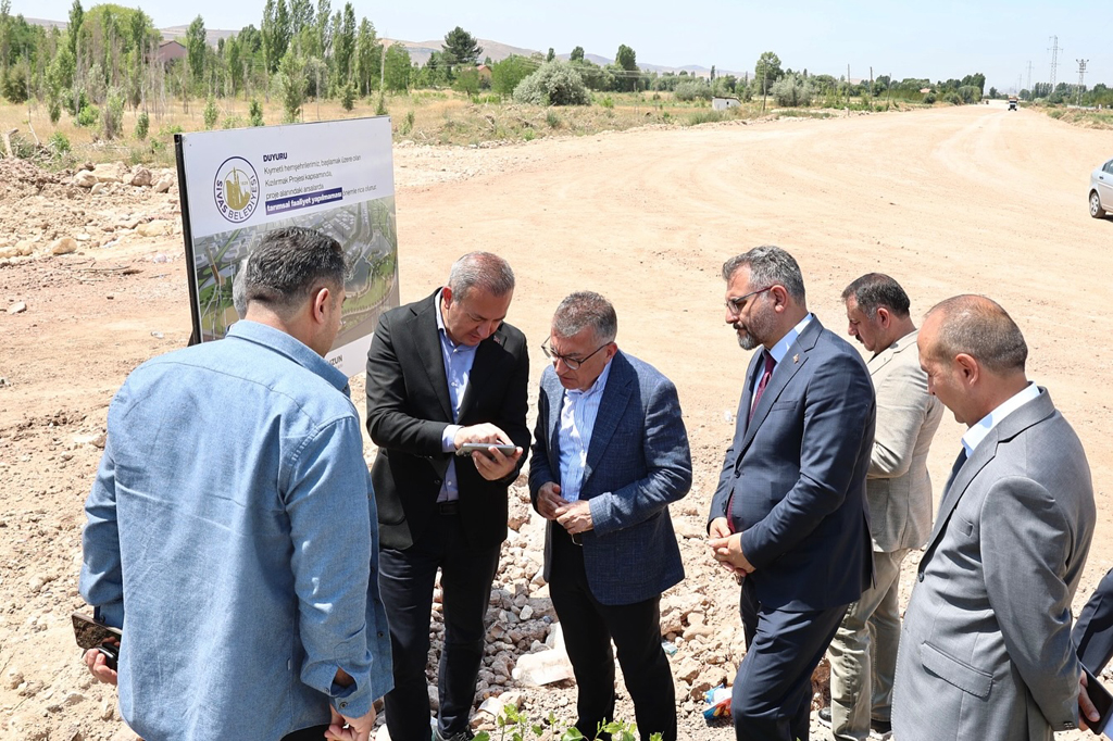 Sivas’ta Ulaşım Devrimi! Yeni Projelerle Trafik Rahatlıyor yollar belediyeden ust gecitler karayollarindan 6946 | Gündem Sivas™ Haber