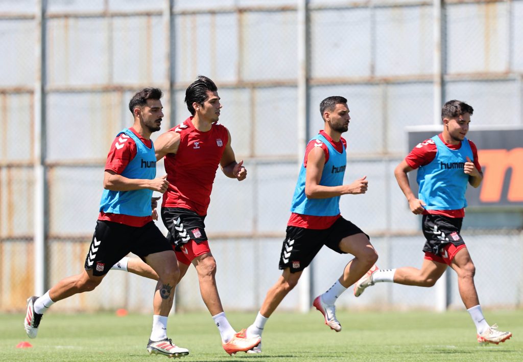 Özbelsan Sivasspor, Amed SF Maçı Hazırlıklarına Hız Verdi 070A8785 1024x708 1 | Gündem Sivas™ Haber