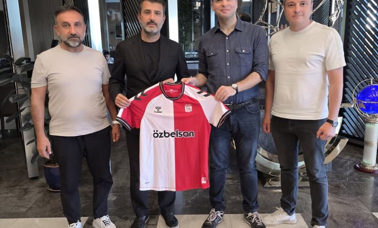 Sivasspor Heyeti Diyarbakır'da Vali Yardımcısı Tarafından Ziyaret Edildi 3706252723144398390 490213245 | Gündem Sivas™ Haber