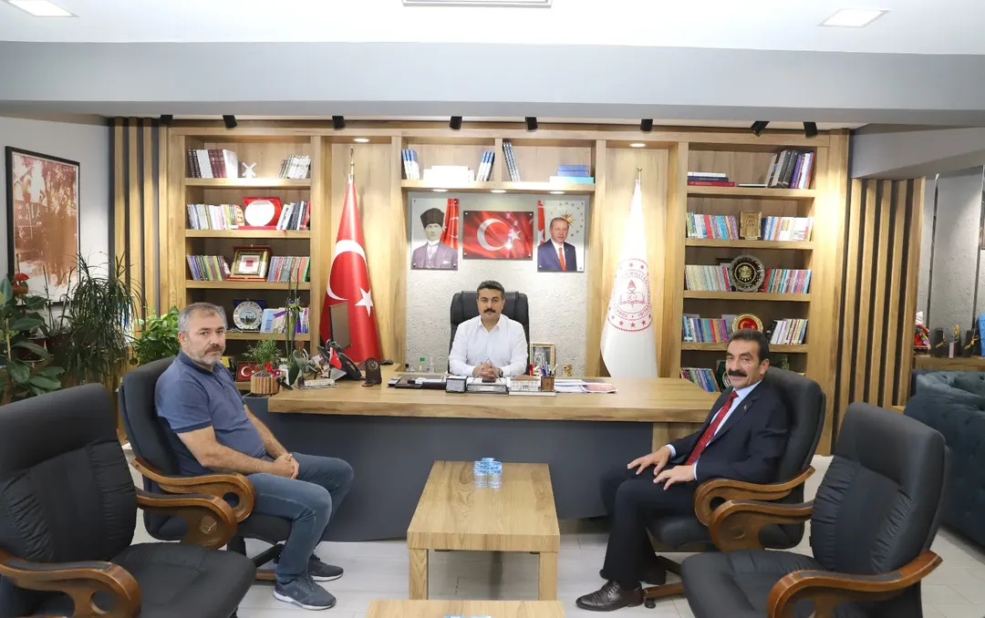 Sivas'ta Eğitim İşbirliği: Şoförler ve Otomobilciler Esnaf Odası Başkanı Erdoğan'la Buluştu