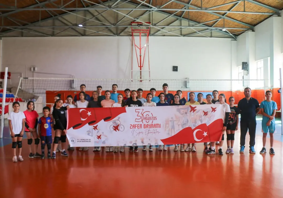 Sivas'ta 30 Ağustos Zafer Bayramı Voleybol Turnuvası Coşkuyla Tamamlandı