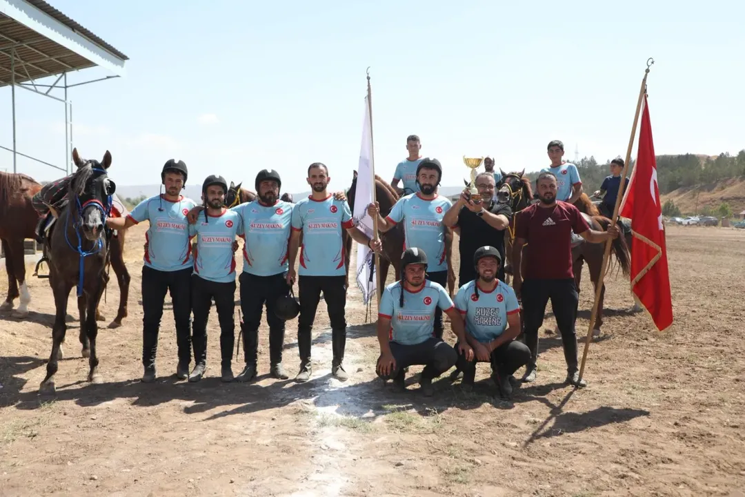 Sivas'ta Atlı Cirit İl Birinciliği Coşkuyla Sona Erdi
