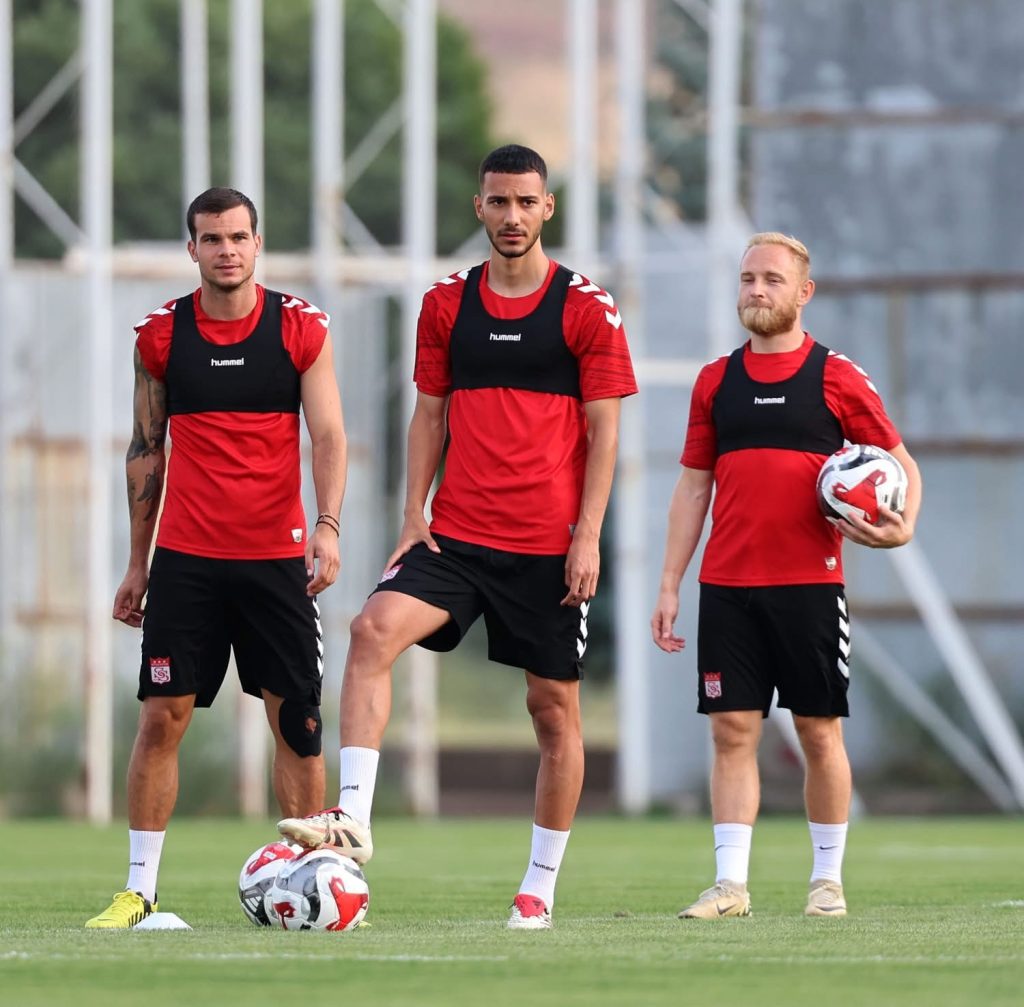 AW509320 05 | Gündem Sivas™ Haber