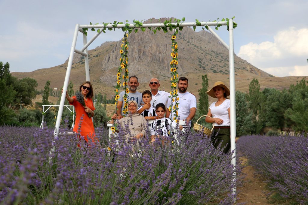 Niyazi ve Muazzez Selvi’nin Huzur Dolu Emeklilik Projesi AW510530 09 | Gündem Sivas™ Haber