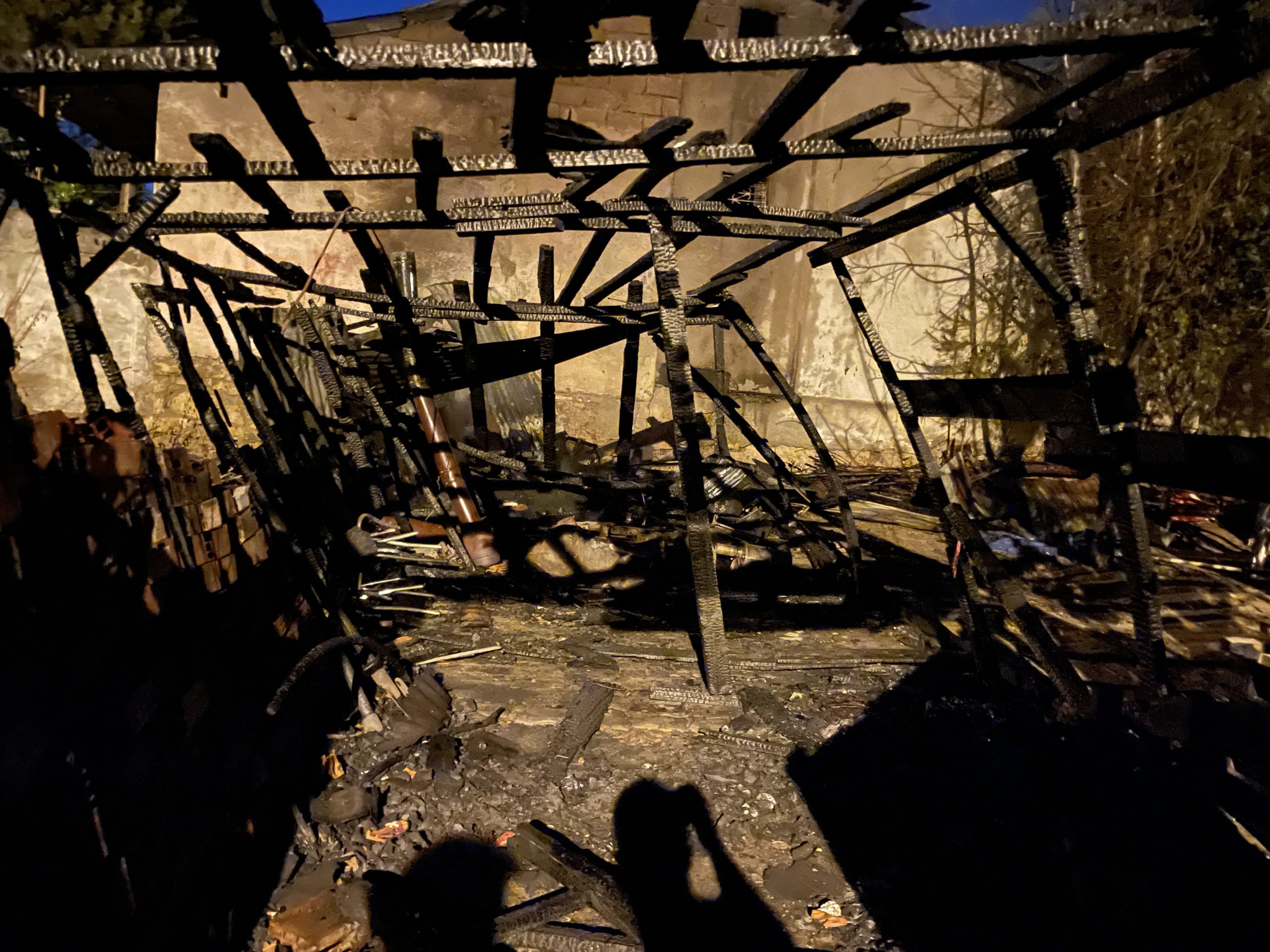 Sivas'ta Tandırlı Garajda Çıkan Yangın İtfaiye Ekiplerince Söndürüldü