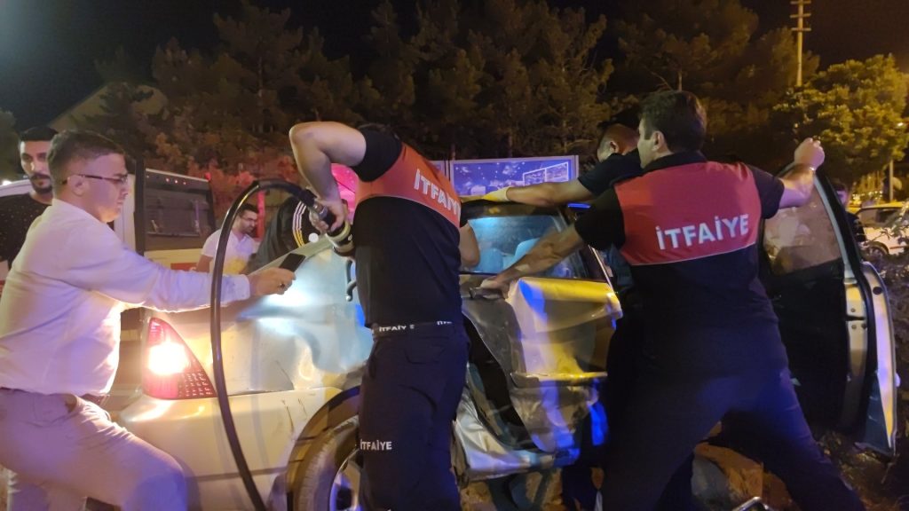 Sivas’ta Kontrollü Kavşakta Dikkatsizlik: 7 Yaralı