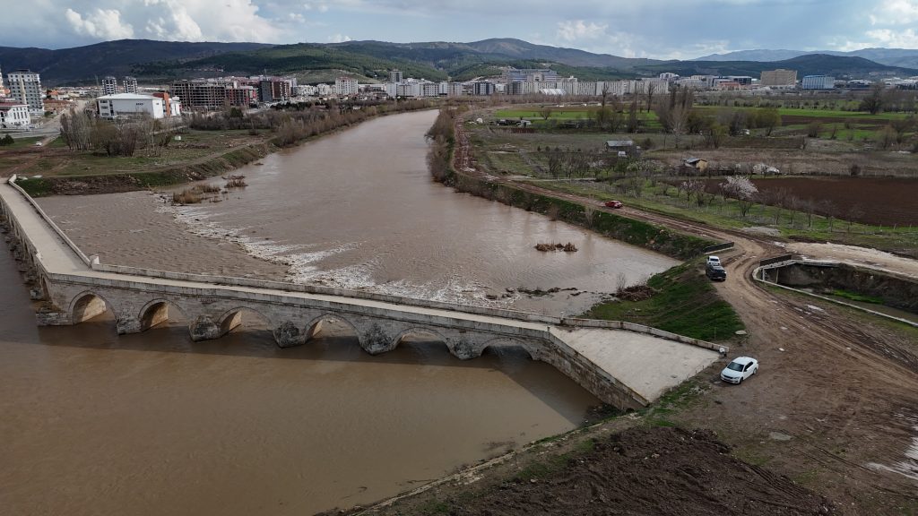 AW512524 09 | Gündem Sivas™ | Sivas Haberleri