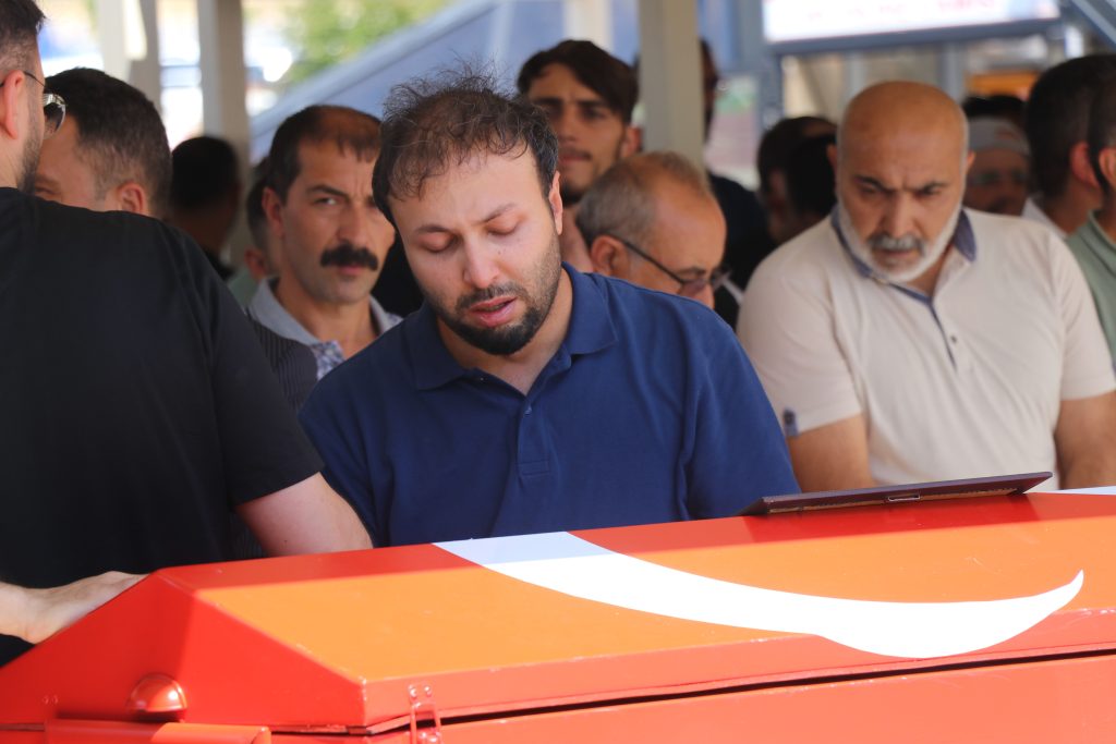 Vefat Eden Aydoğan Mahalle Muhtarı Yusuf Baloğlu Son Yolculuğuna Uğurlandı