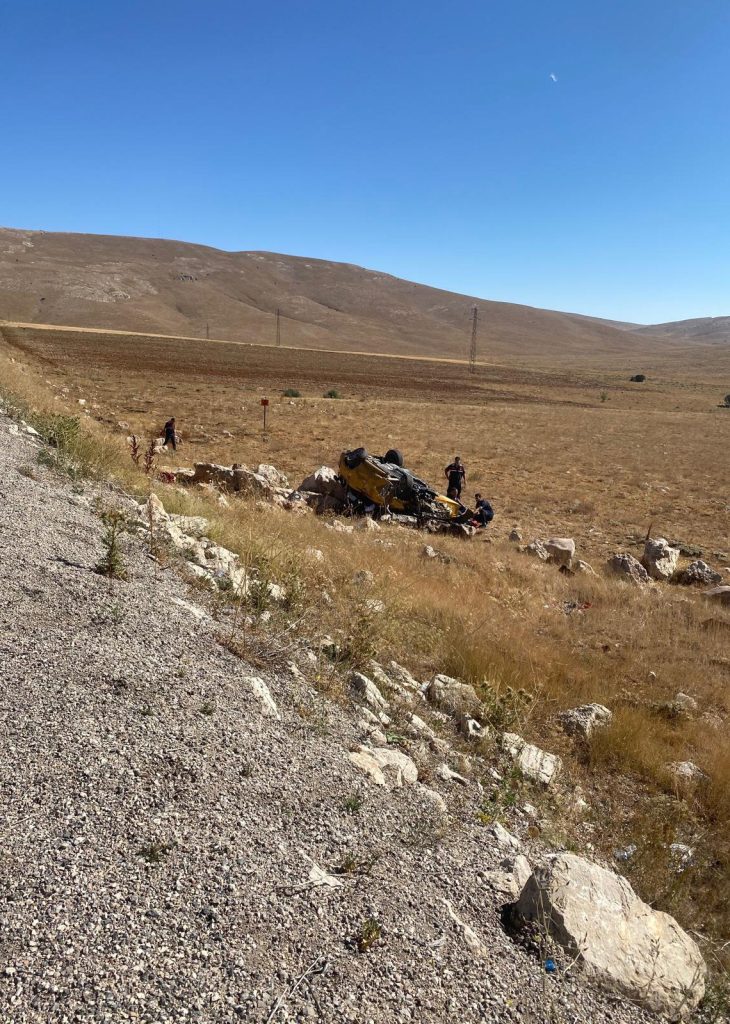 Gürün'de Otomobil Kazası: Bir Ölü, İki Yaralı AW515114 03 | Gündem Sivas™ Haber