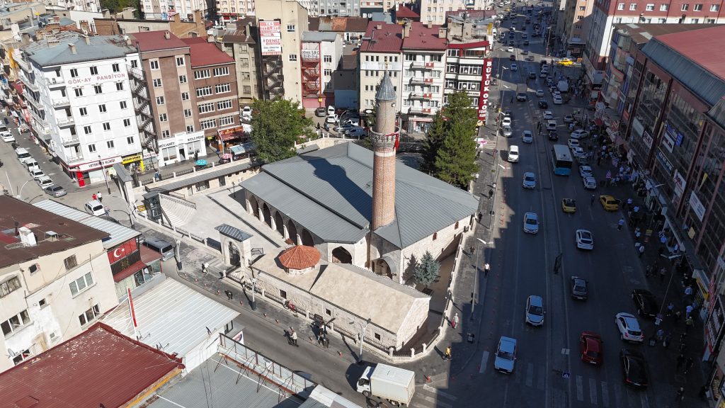 Sivas’ta Tarihî Keşif: Şemsi Sivas-i Türbesi’nde Kayıp Mezar Taşı Bulundu! AW517410 03 | Gündem Sivas™ Haber