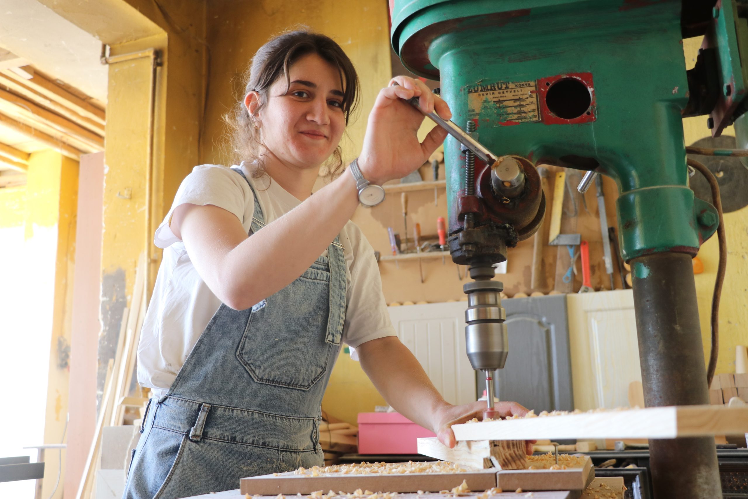 Kadın Marangoz Zeynep Akgül’den 7 Ülkeye İhracat!