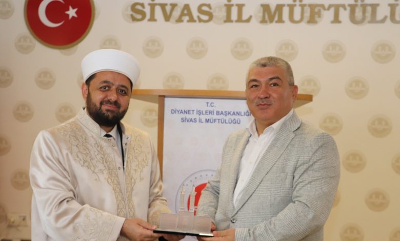 Sivas’da İl Müftülüğü Görevi Devredildi: Altunkaya’dan Limon’a Cübbe Teslim Töreni AW519221 04 | Gündem Sivas™ Haber