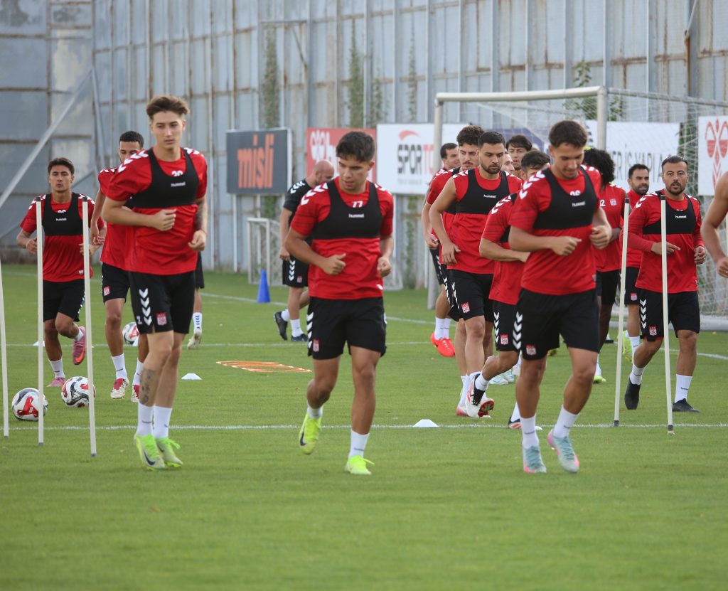 AW521559 06 | Gündem Sivas™ Haber