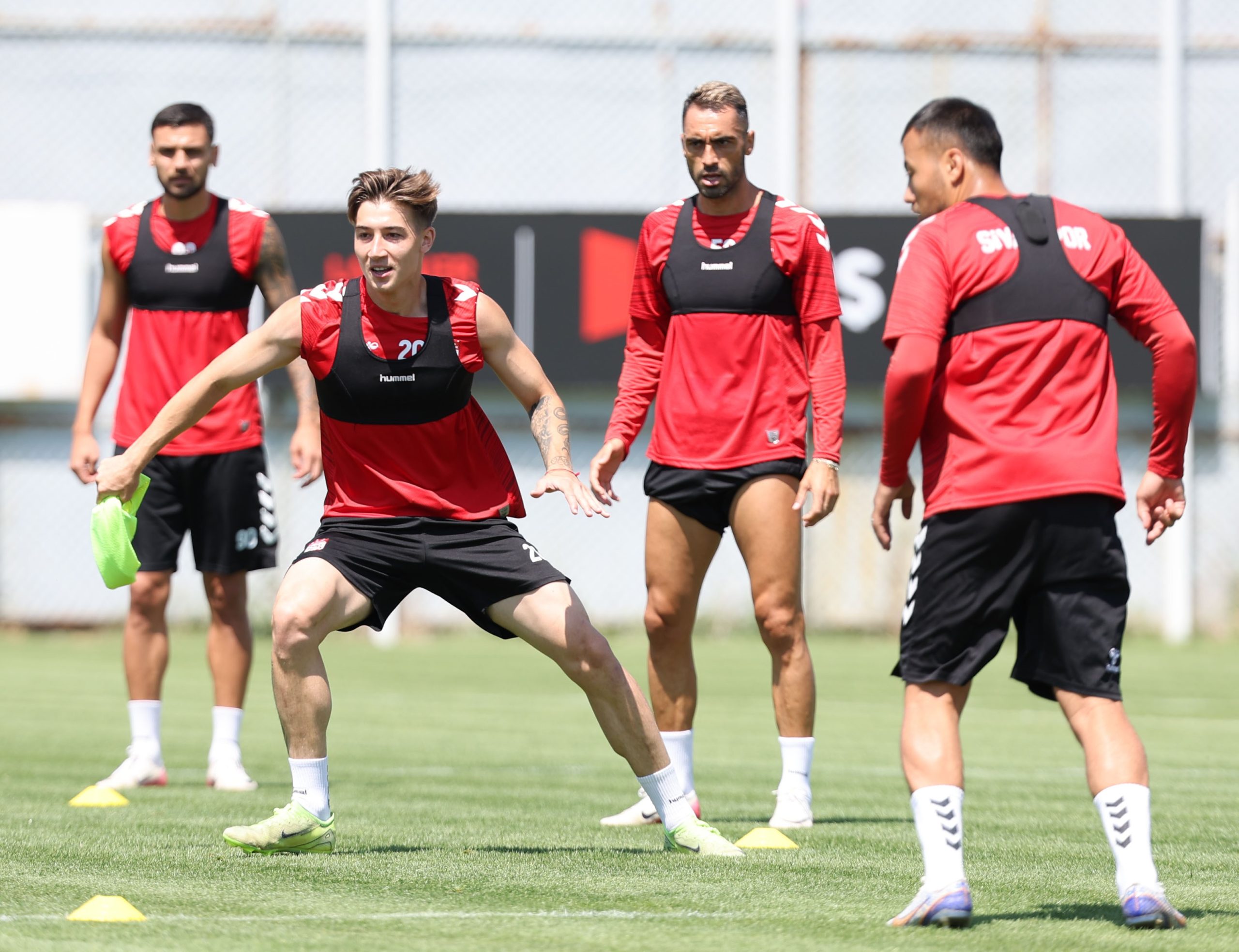 Özbelsan Sivasspor, Amedspor Maçına Diyarbakır'da Hızlı Başlangıç İçin Hazır