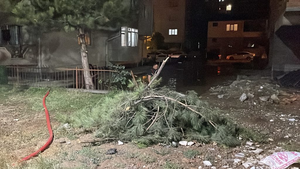 AW522305 04 | Gündem Sivas™ Haber