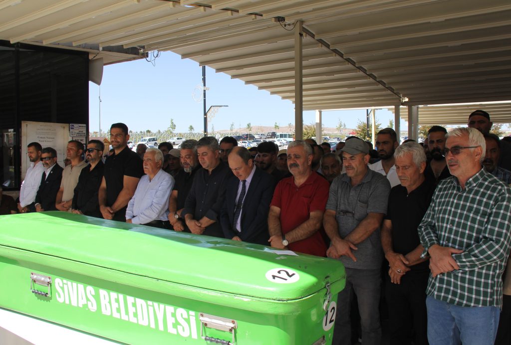 AW526469 02 | Gündem Sivas™ Haber
