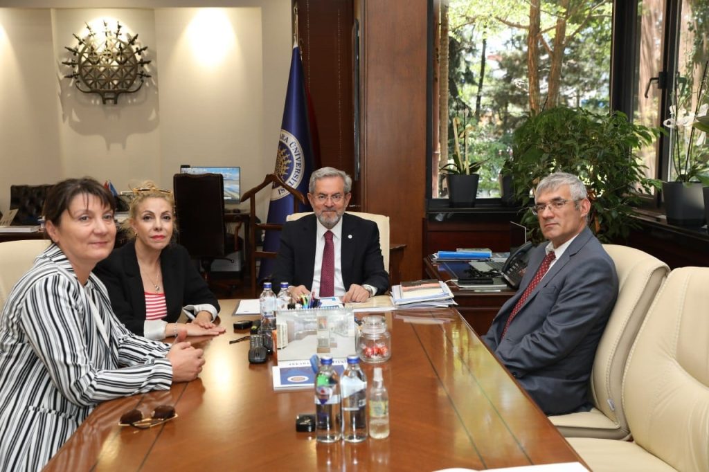 Muhabirler Derneği’nden Ankara Üniversitesi Rektörü Prof. Dr. Necdet Ünüvar’a Ziyaret Muhabirler Derneği’nden Ankara Üniversitesi Rektörü Prof. Dr. Necdet Ünüvar’a Ziyaret