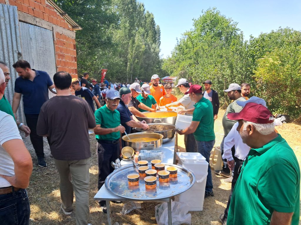 Geyikpınar Köyü’nde Geleneksel Mevlid Etkinliği