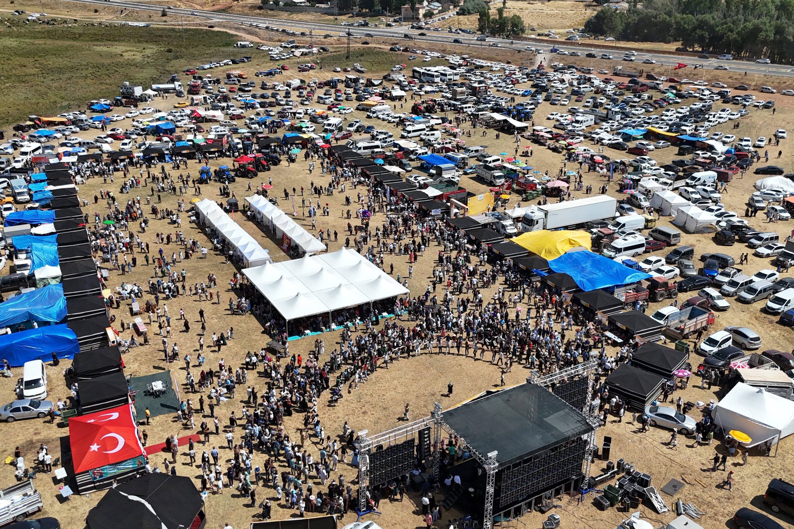 Elbeyli Festivali'ne Rekor Katılım!
