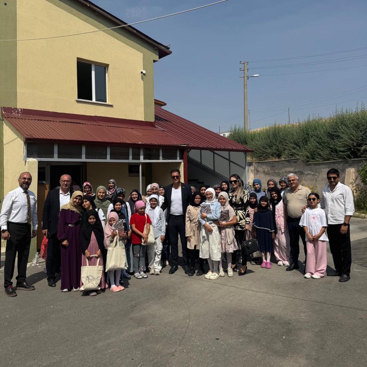 MÜSİAD Sivas, Kız Öğrencilerin Kur’an Eğitimine Destek Oldu