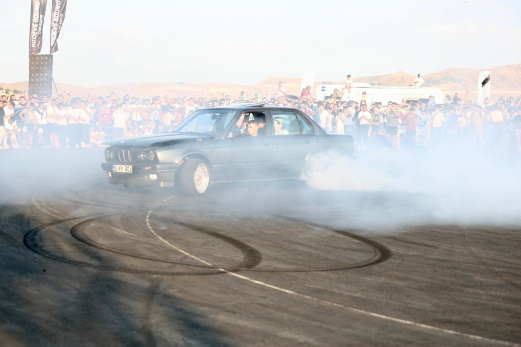 Sivas’ta Adrenalin Tutkunları İçin Dev Drift Pistinin Açılışı Yapıldı! IMG 20250804 WA0040 | Gündem Sivas™ Haber