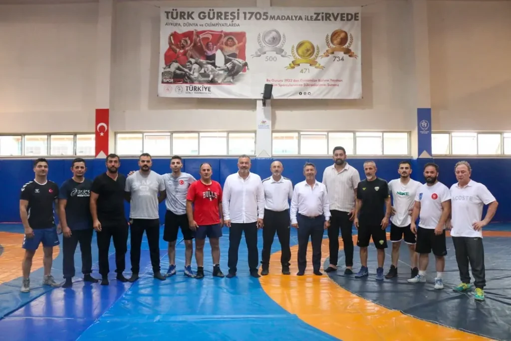 Sivas’ta İşitme Engelliler Güreş Antrenörleri Yetişiyor!