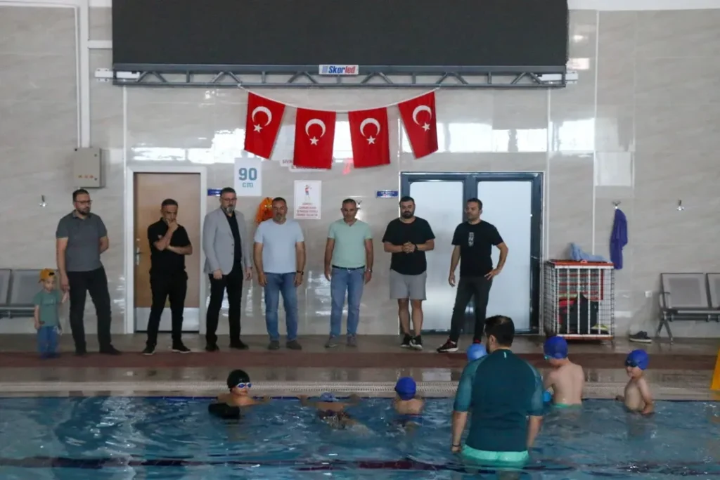 Sehit Ailelerinden Yuzme Antrenmanlarina Ziyaret%E2%80%A6Genclik ve Spor Bakanligi Spor Okullari kapsam 4 | Gündem Sivas™ Haber