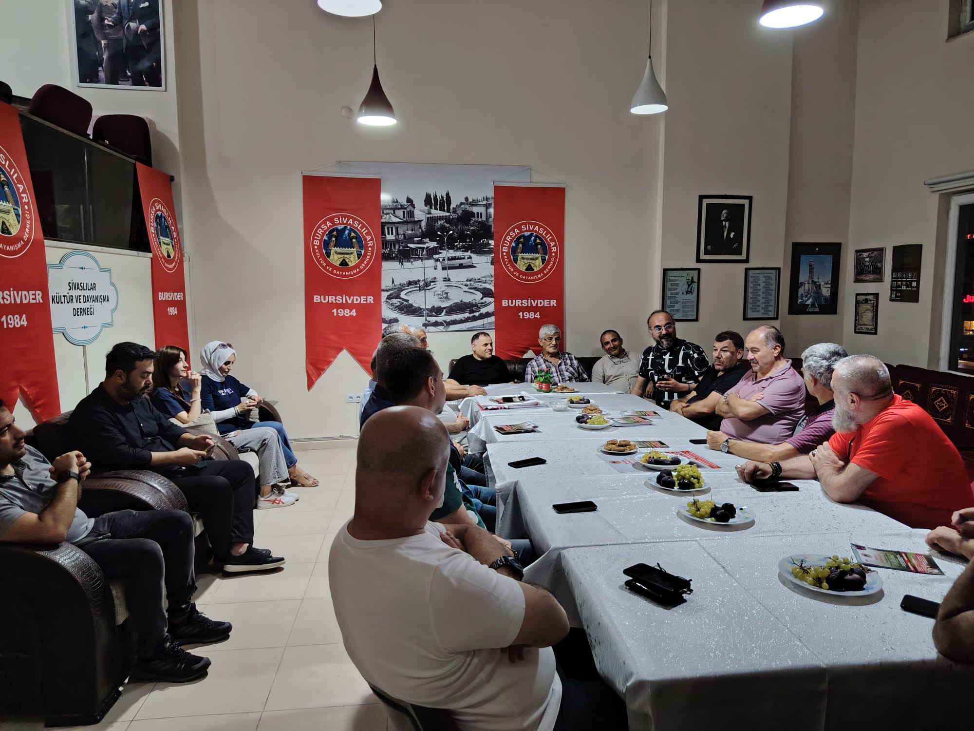 Sivas Sohbetleri’nin Dördüncüsü “Dijital Hemşehrilik” Konusuyla Bursa’da Düzenlendi