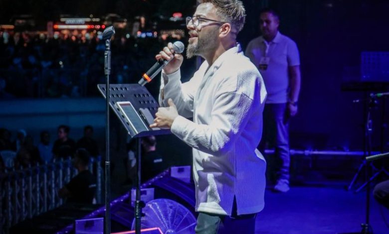 Ayaz Aydın, Dünya Sivaslılar Günü’nde Kayseri’yi Coşturdu! ayaz aydindan sivas ruzgari 180 bin kisiye unutulmaz gece | Gündem Sivas™ Haber