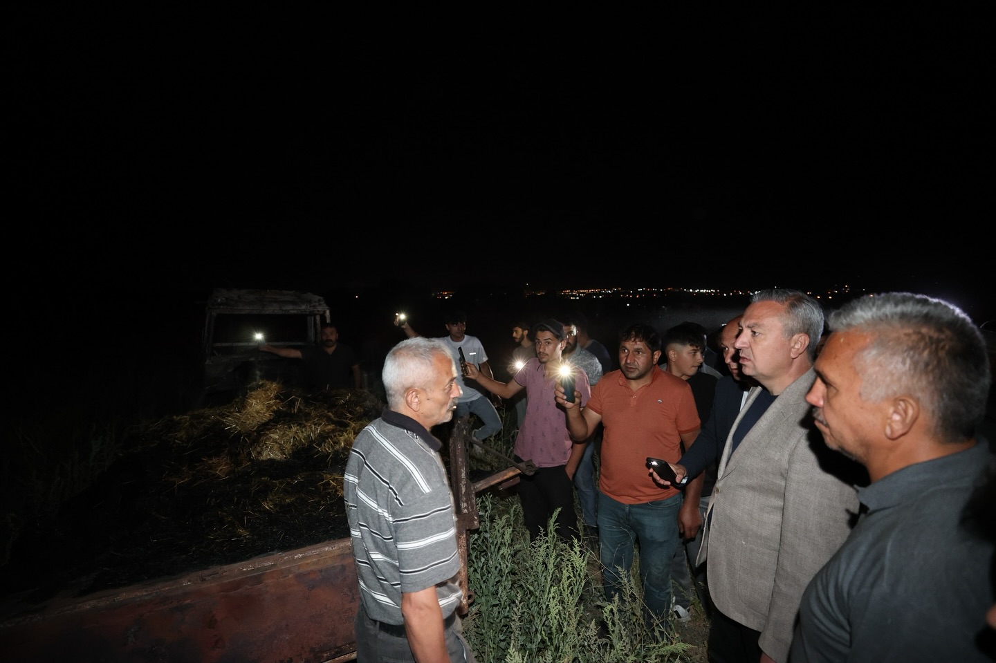 Başkan Dr. Adem Uzun, İnceağa Köyü’ndeki Yangın Sonrası İncelemelerde Bulundu