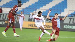 Sivasspor, Queensy Menig ile Yollarını Ayırdı