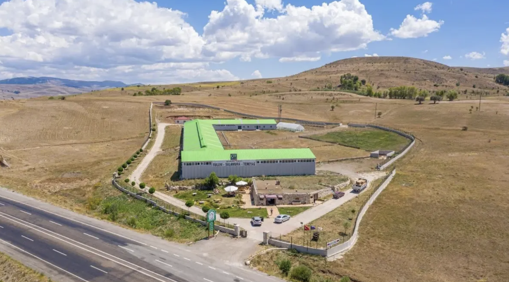 Sivas'ın Ekoturizm Gözdesi Çit Keçi Çiftliği Ziyaretçilerini Çekiyor