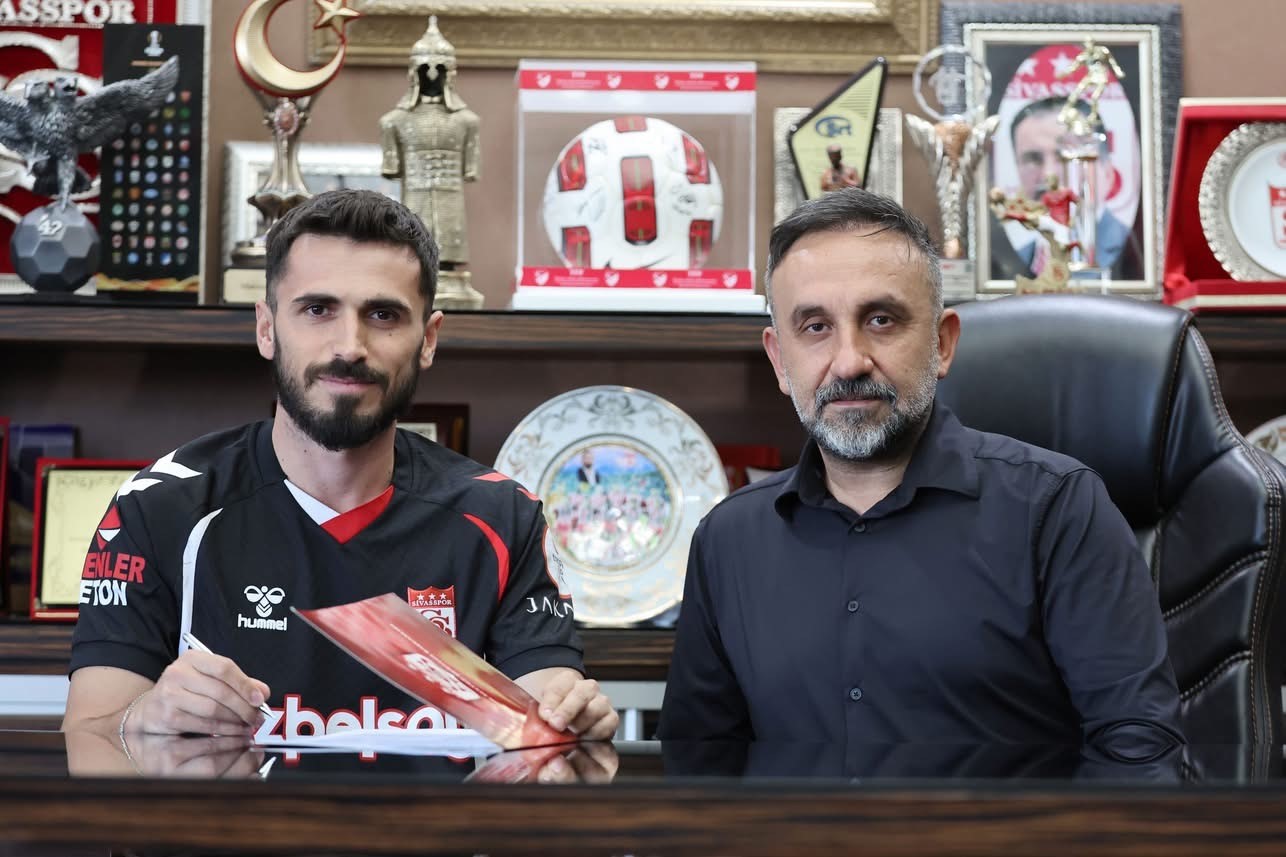 Özbelsan Sivasspor 27 yaşındaki sol kanat oyuncusu imzayı attı