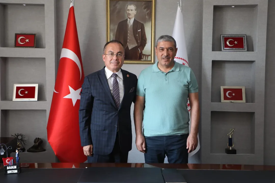 Sivas Gençlik ve Spor İl Müdürü Erdoğan Tunç, Şahin Ertem'i Ziyaret Etti