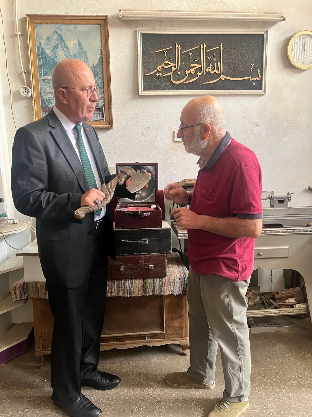 Sivas İl Kültür ve Turizm Müdürü Erdoğan, Ahşap Sanatları Ustası Okurkan'ı Ziyaret Etti