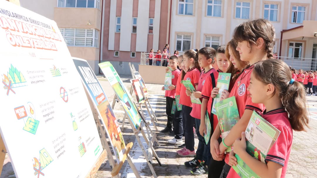 Sivas'ta Öğrencilere Doğa Bilinci Eğitimi Verildi