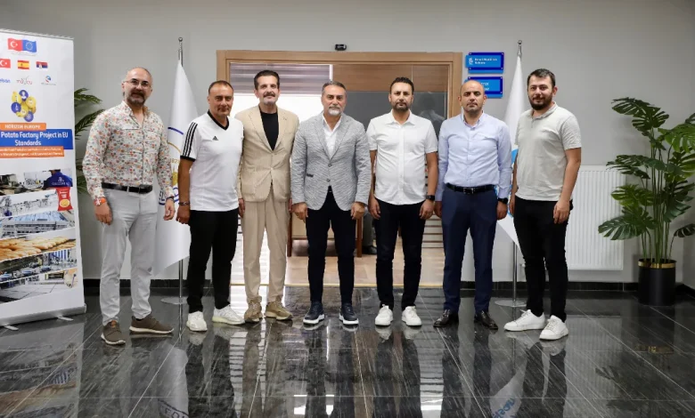 Sivas Belediyespor Yönetimi Özbelsan A.Ş.’yi Ziyaret Etti 3719366735007864126 1491600904 | Gündem Sivas™ Haber