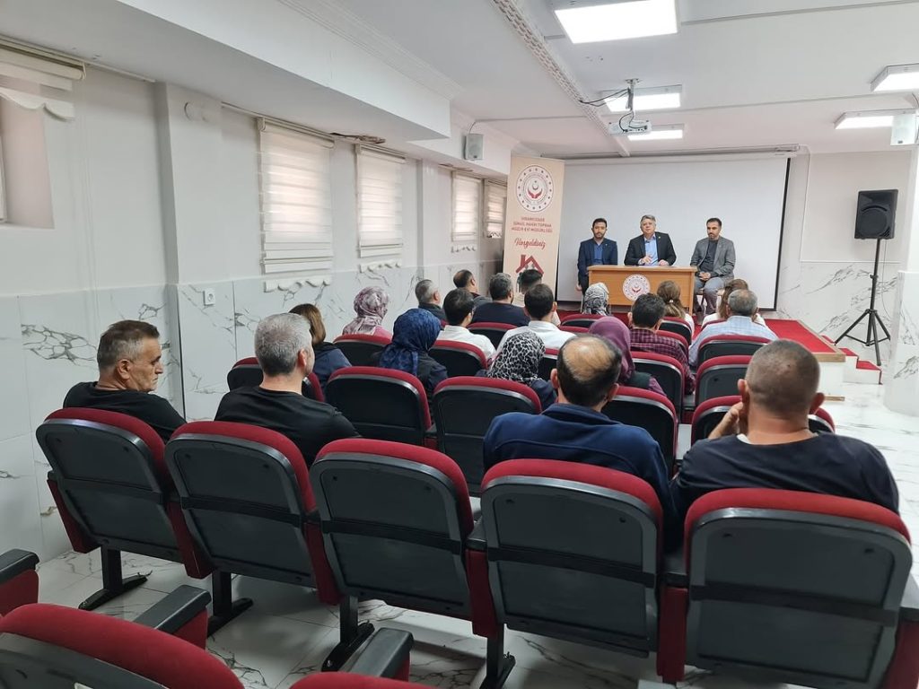 Sivas Aile ve Sosyal Hizmetler İl Müdürlüğü Değerlendirme Toplantısı Gerçekleştirildi