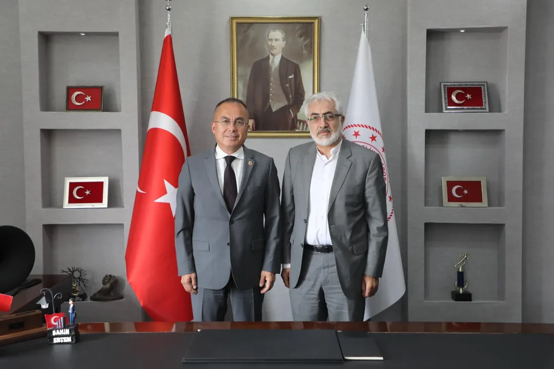 Sivas Gençlik ve Spor İl Müdürlüğü'ne İHH İnsani Yardım Vakfı Ziyareti