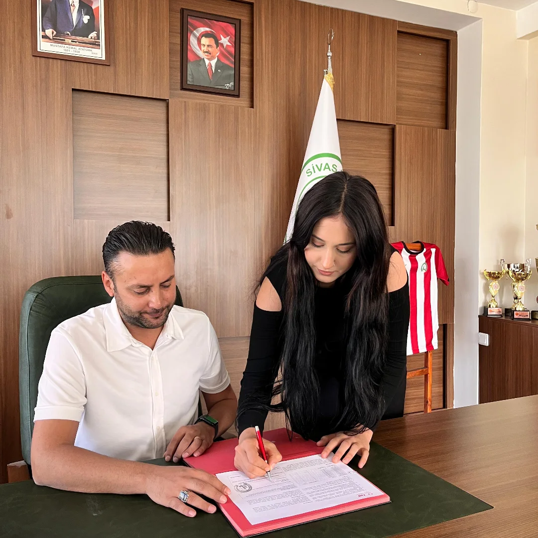 Sivas Belediye Spor Hentbol Takımı Transferi: Aylin Öngün Kadroya Katıldı