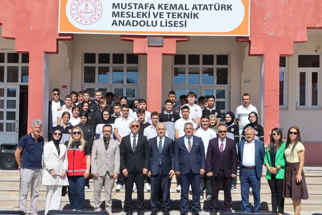Sivas'ta Dünya İlk Yardım Günü Programıyla Öğrencilere İlk Yardım Bilinci Kazandırıldı