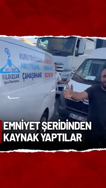 İstanbul'da Emniyet Şeridini Kullanan Servis Şoförlerine Trafikte Tepki