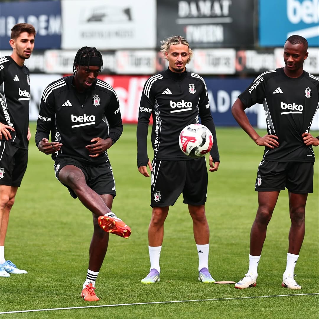 Beşiktaş Göztepe Maçına Hazır / Siyah Beyazlılar Kritik Karşılaşmaya Odaklandı